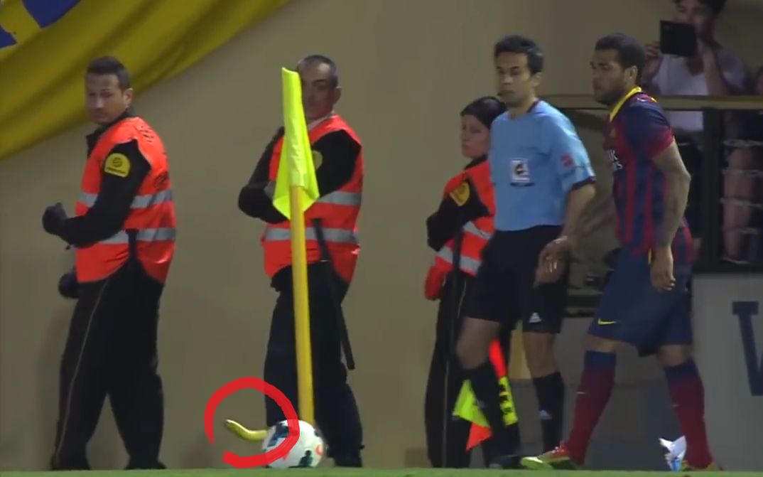 为什么nba开场前会单膝跪地（没得选的选择题！梅西下跪，NFL、NBA、英超，球员何时能站起来？）