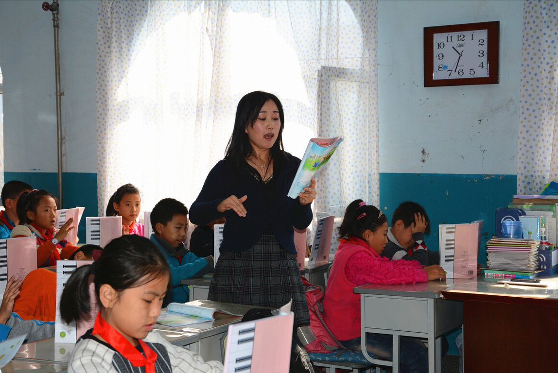 河师大学生面试被拒绝，当地小学表示：我们只要211的师范毕业生