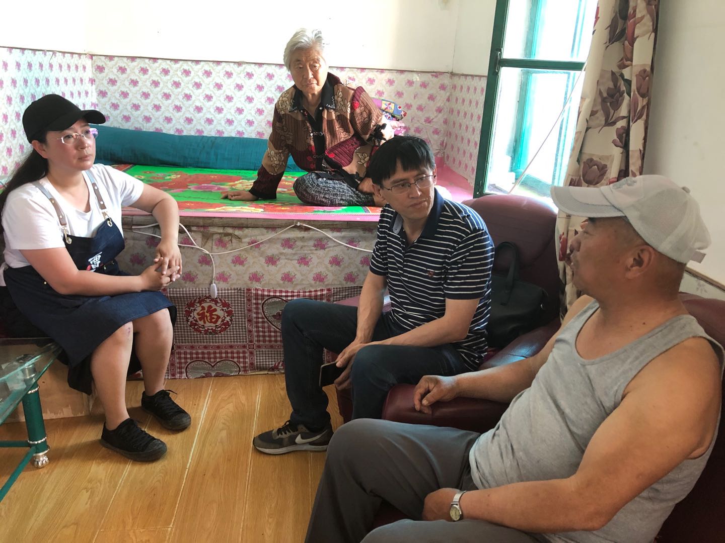 17年前女大学生失联至今，父母患癌求助媒体才知：女儿已改名换姓