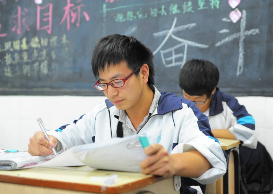 教育部传来“喜讯”，预计2023年将全面实行，学生们开心不已