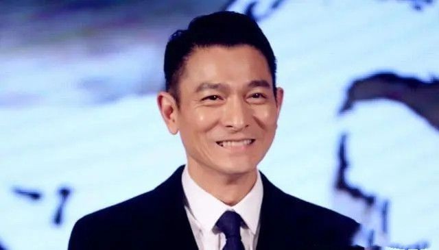 2000年，沈阳黑老大刘涌被捕，14名律师帮他减刑，结局如何？
