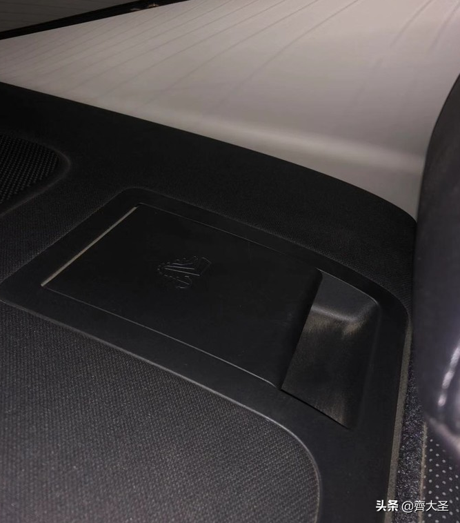 「独家分享」老司机都未必知道的23个车辆隐藏使用技巧