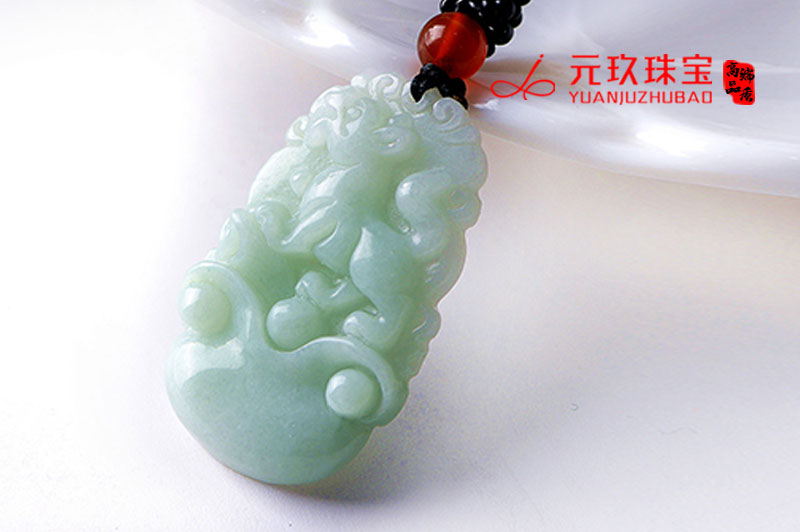 玉石翡翠十二生肖属相的美好寓意