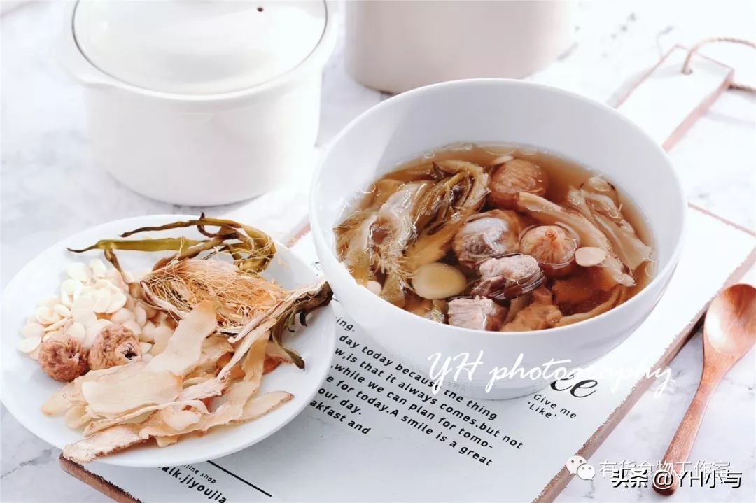 适合全家食用的秋冬汤品——润肺防雾霾的霸王花玉竹排骨汤