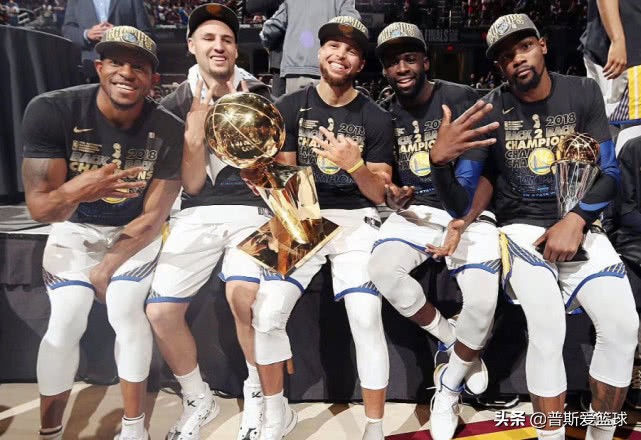 nba为什么顶薪都不一样(巨额合同满天飞，同样4年顶薪为何金额大不相同，小卡差在哪里？)