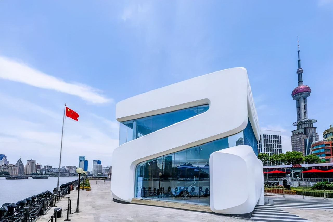 R品牌改名独立之后，就能“飞同凡响”了？