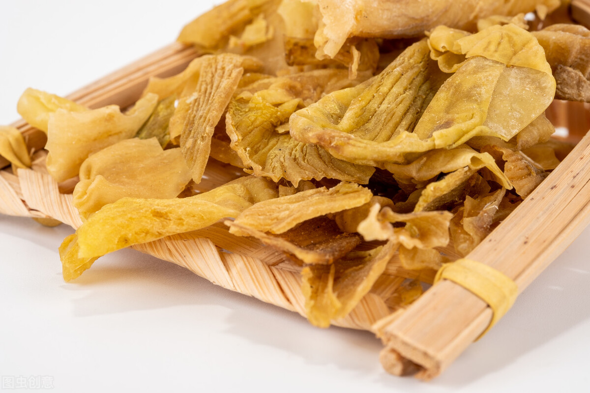 这些人不建议使用鸡内金在生活中是一味常见而且容易获得的中药,部分