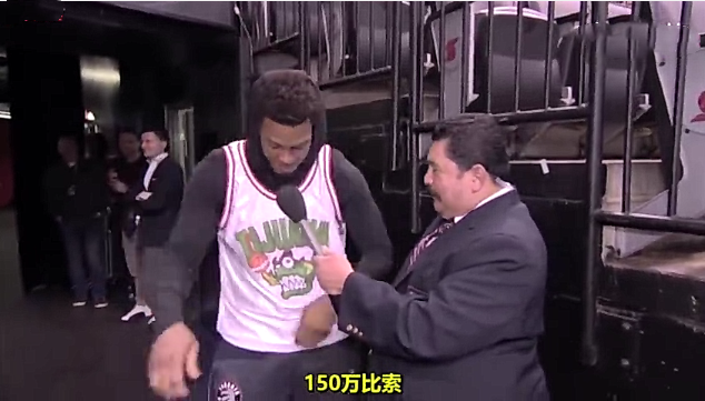 库里脱口秀采访（NBA总决赛爆笑采访：库里为詹皇签名，一问题让勇士众将面红耳赤）