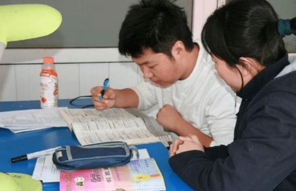 双减政策下，一对一家教将死灰复燃？教育部的通知让家长不再发愁