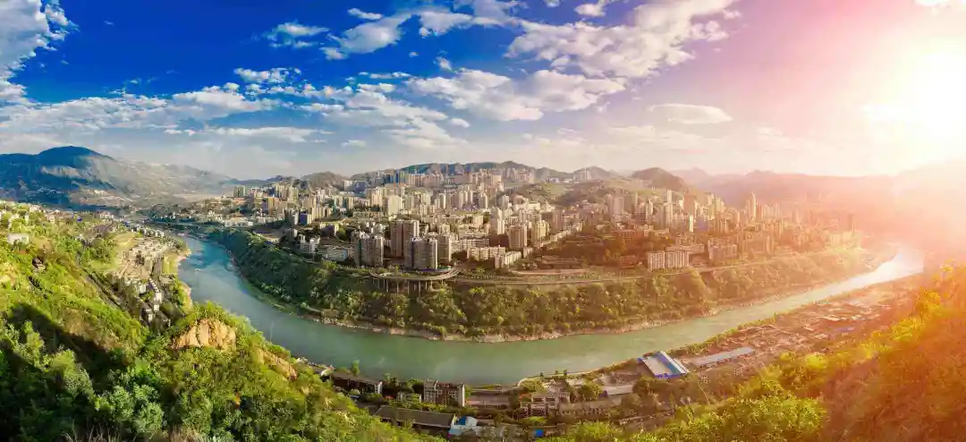 攀枝花这所大学是全川5所国家骨干高职院校之一，被誉为专科211