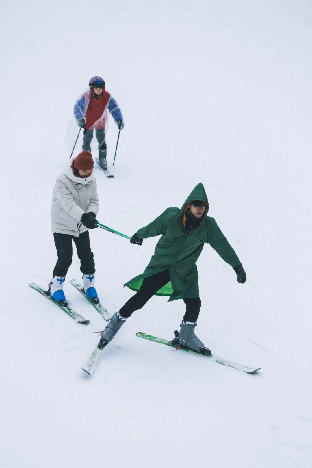 12月杭州哪里可以滑雪(千米高山，十年品牌，临安大明山万松岭滑雪场昨天开滑)