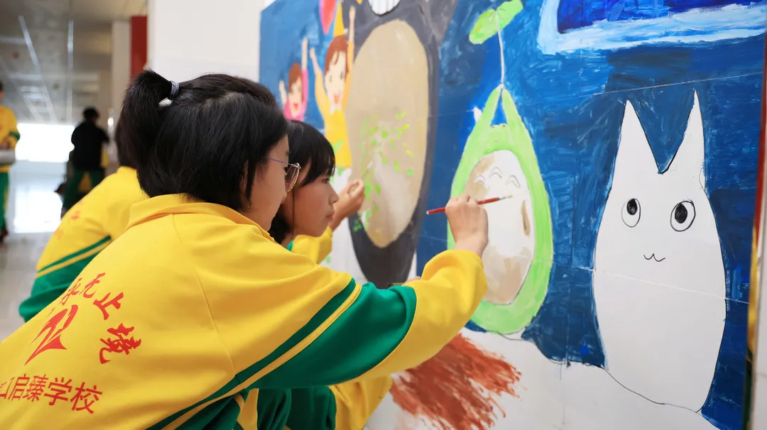 啟臻 | 攜手揮筆墨，墻繪美校園，一起欣賞小學的創意墻繪