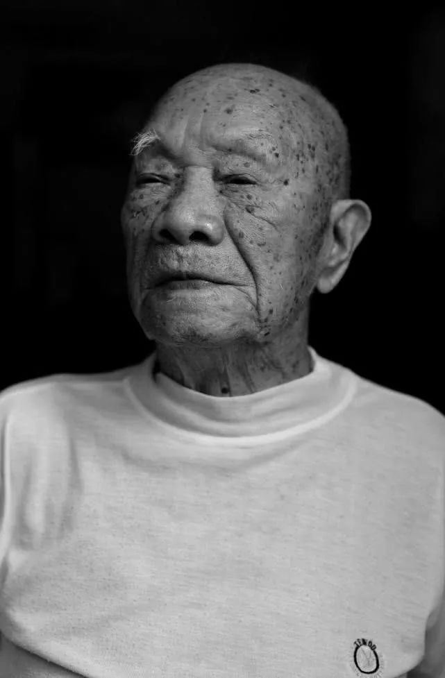 陈更新的故事简短 _飞翔号