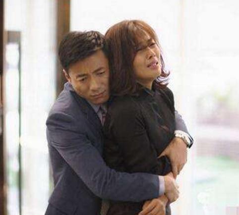 《欢乐颂》原著：在阴影里活了30年的天才安迪，她从来“不正经”