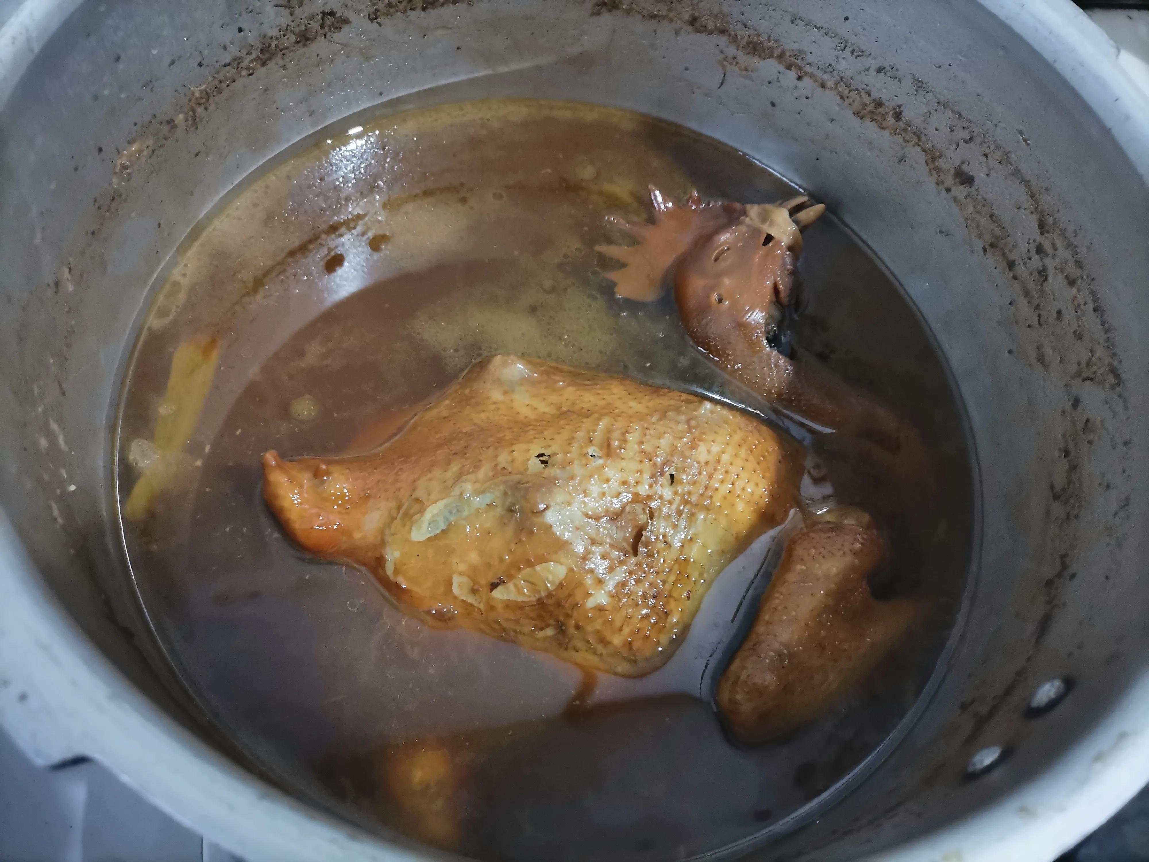 高压锅炖鸡,高压锅炖鸡多长时间