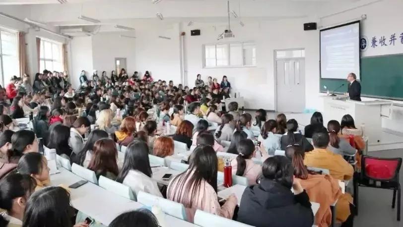 2021年大连外国语大学高级翻译学院夏令营招生简章