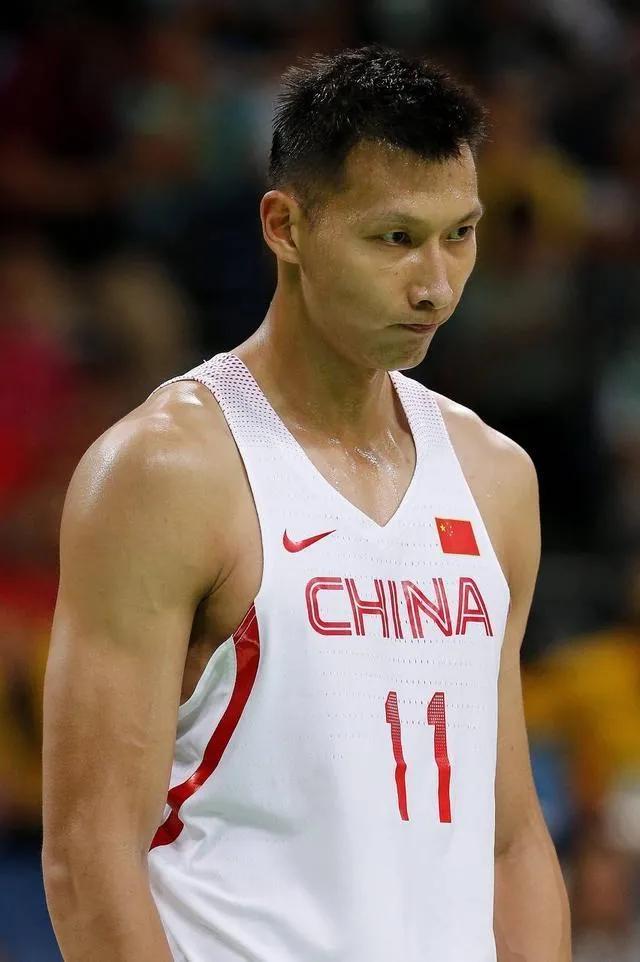 cba50大巨星现在在哪里(CBA现役50大球星第1位：易建联)