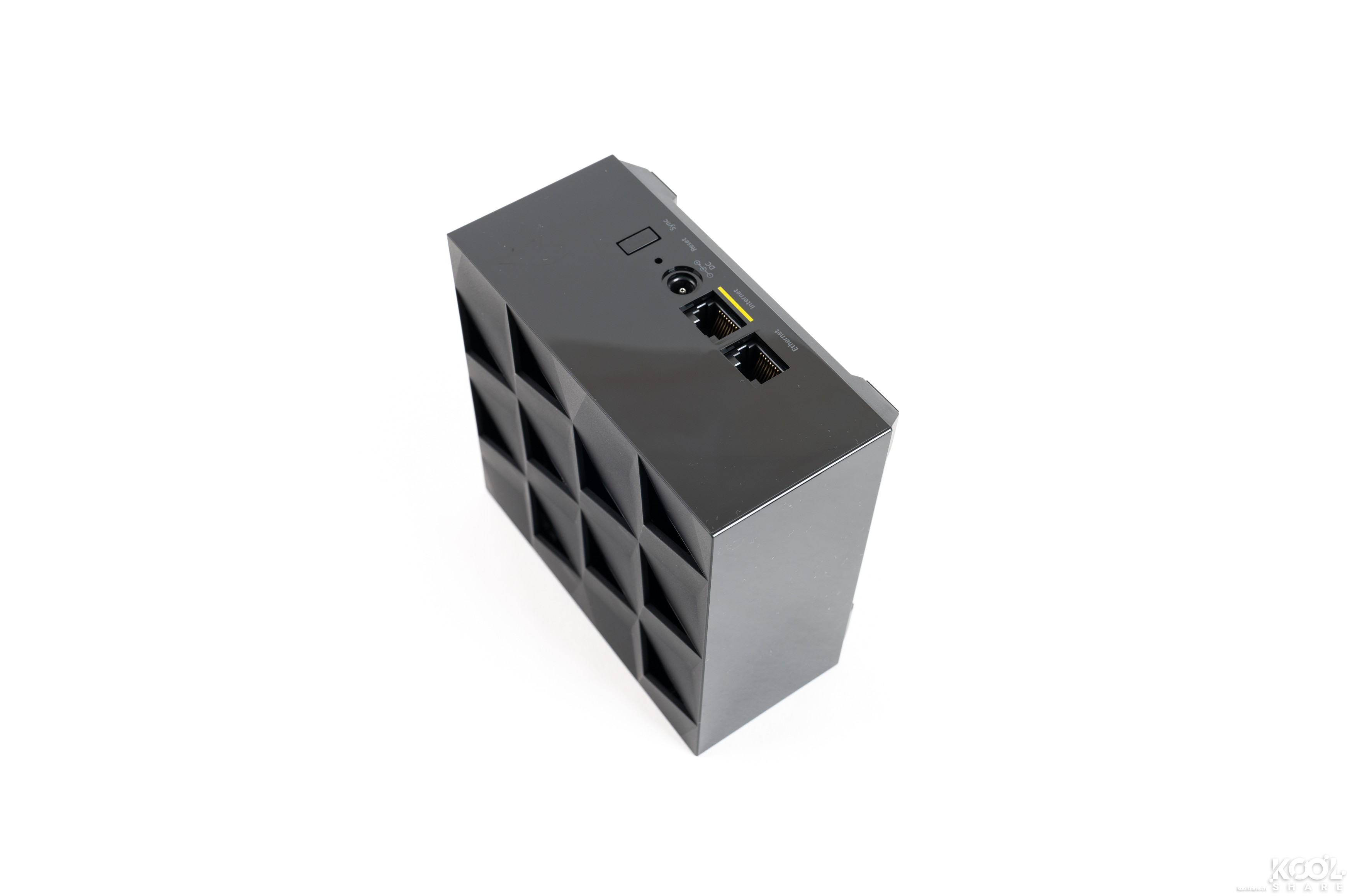 全屋WiFi 6时代，NETGEAR夜鹰Mesh WiFi 6系统MK63开箱拆解评测