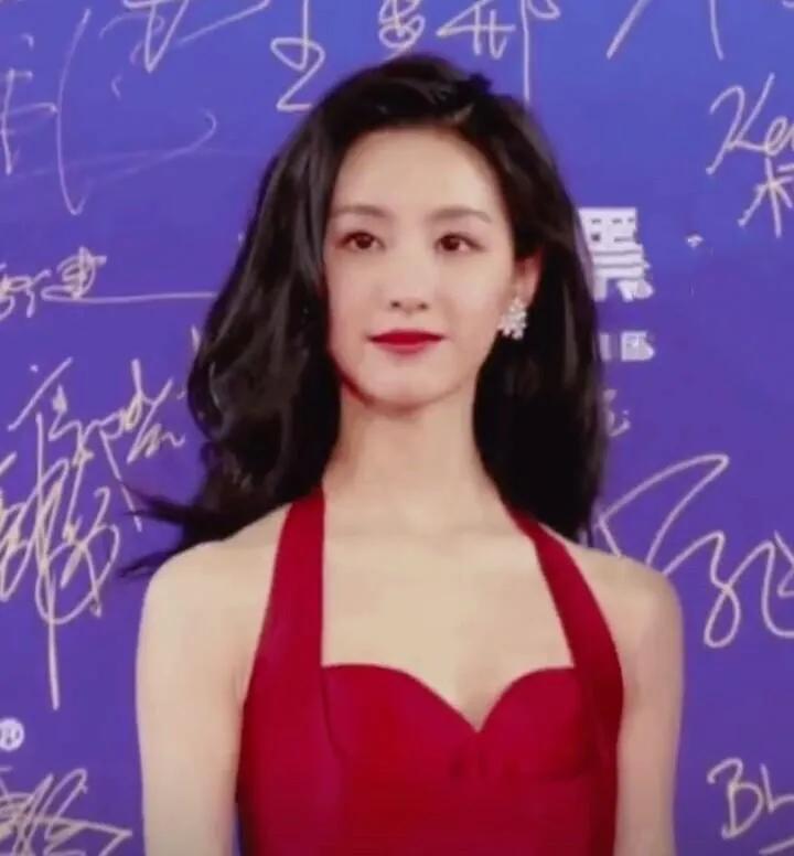 陳都靈“南航?；ǜ〕潦贰?，她和章澤天，美人難逃金錢劫