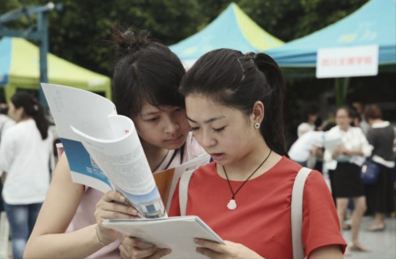 “高二时就预感上清华”，海南学霸900分上清华，就读专业获称赞