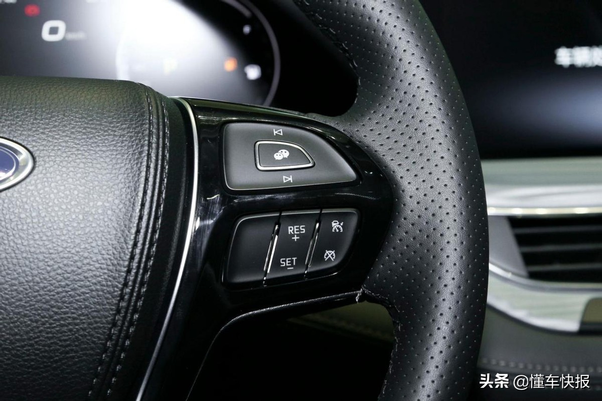 20万左右落地的2.0T中大型SUV，解析福特领裕铂领型