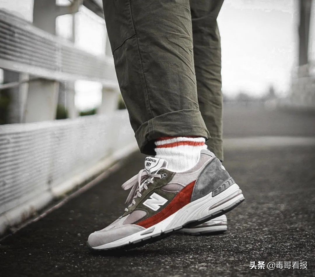 nb998和999哪个底高(New Balance 9系PK，谁的赢面最大？)