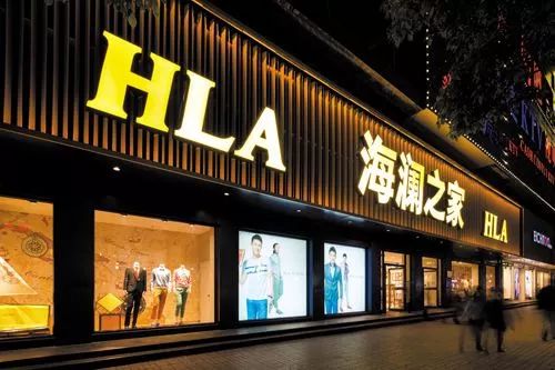 法派男装：国产品牌，定位中高端，凭借其品质与设计在市场上占有一席之地。