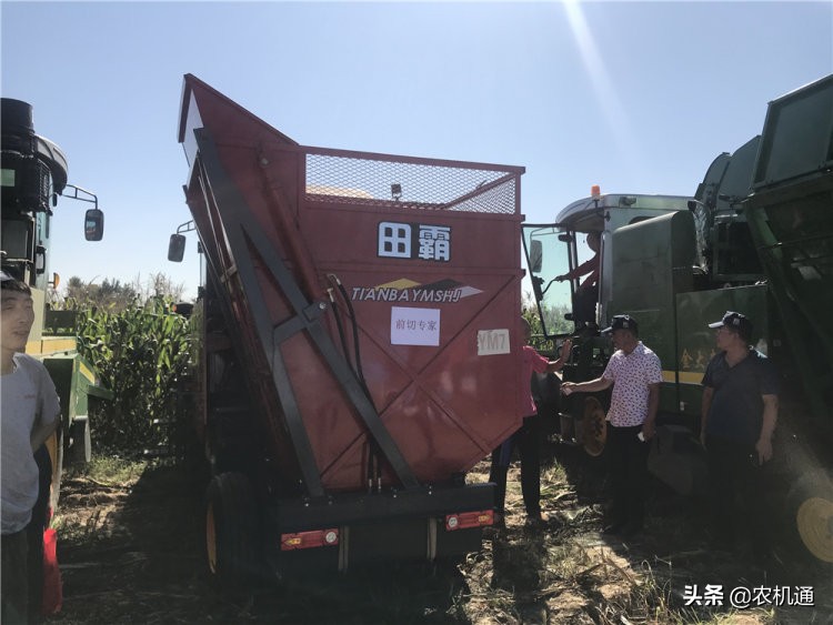 專業(yè)！中國龐口第二屆華北農(nóng)機(jī)地頭展在龐口成功舉行