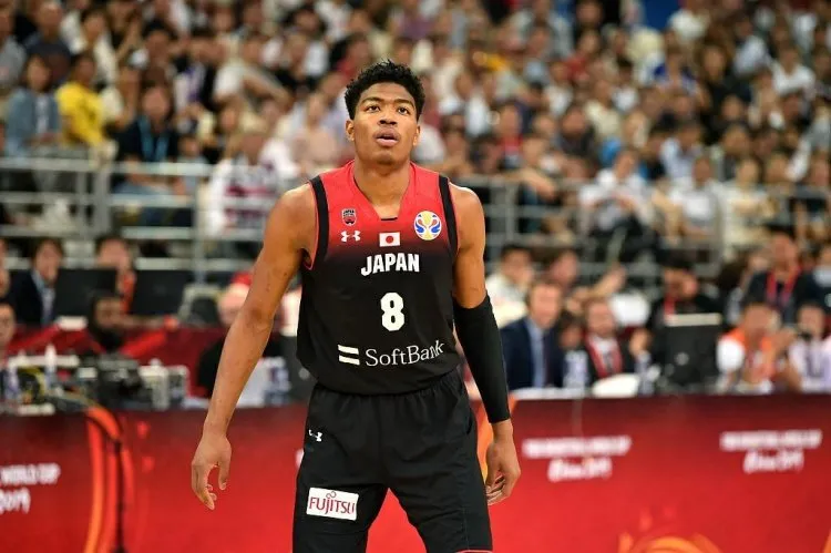 日本有哪些nba的球员(奥运会日本男篮12人名单！八村塁领衔，还有3名归化球员)