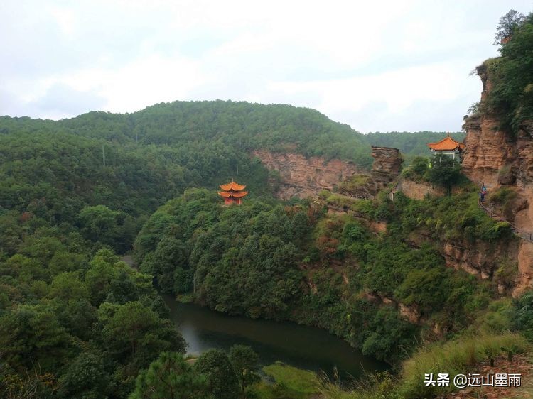 马龙到曲靖要多久(昆明走进自然户外｜香炉山穿越滴翠山，曲靖马龙雨中行，别有滋味)