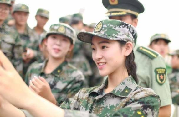 录取分数线较低的军校，发展前景一片光明，毕业后有机会拿铁饭碗
