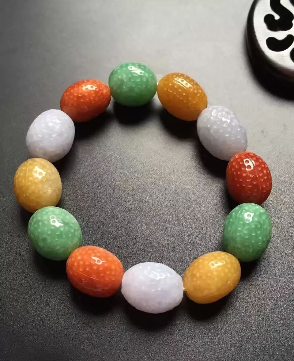 什么样的翡翠手串才算高端?