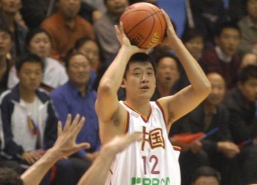 中国nba篮球队有哪些人(中国篮球历史组最强12人阵容：姚明 胡卫东带队，能进世界前3吗？)