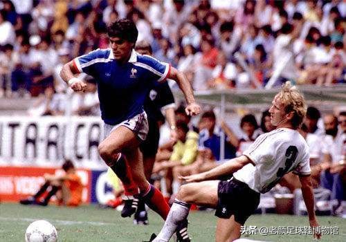 90年世界杯决赛布雷默(和马尔蒂尼齐名的历史最佳左后卫，左右脚全能心理素质德国第一)
