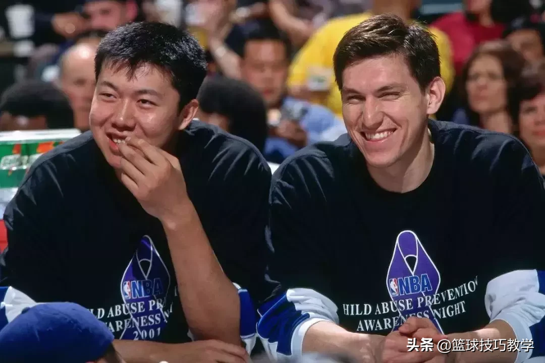 nba球员为什么戴裹脚(他是中国登陆NBA第一人！还晃翻过加内特！)