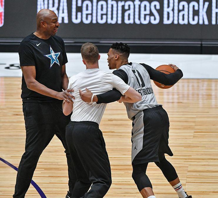 为什么nba球员容易累(深度分析，为什么NBA球员打几十分钟就累，普通人能否承受得住？)