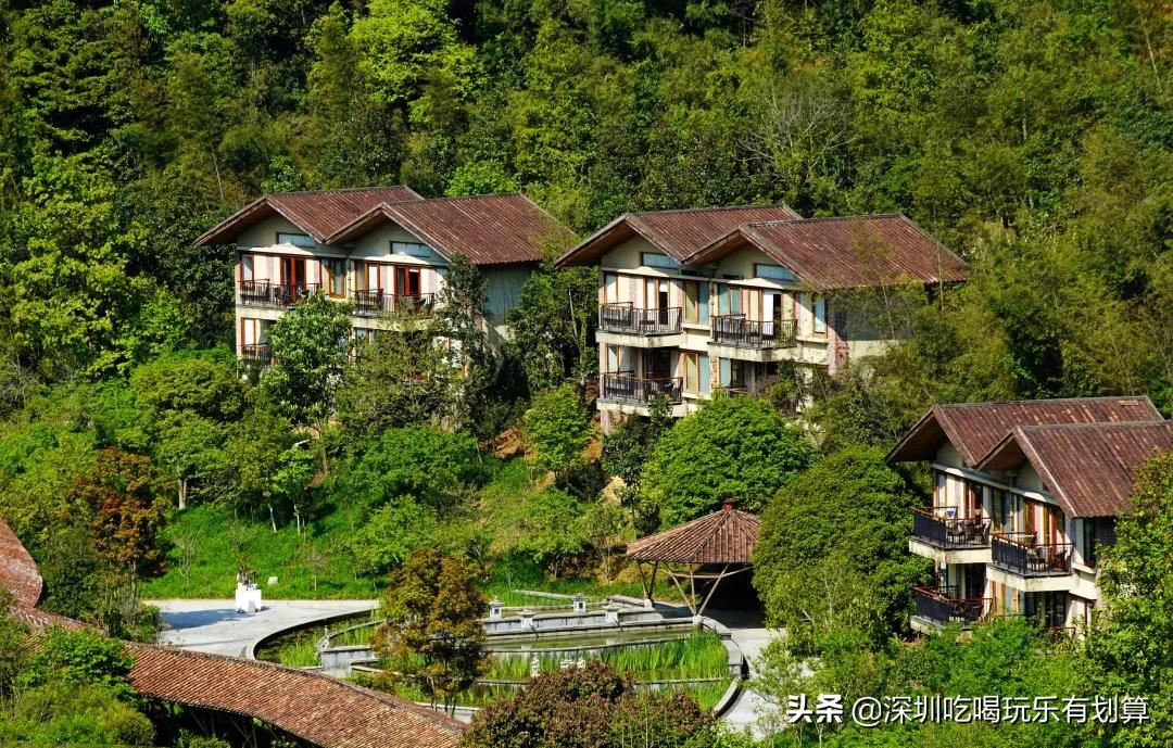 廣東頂級溫泉度假村，海拔500餘米，室內高山泉水，環境堪稱一流