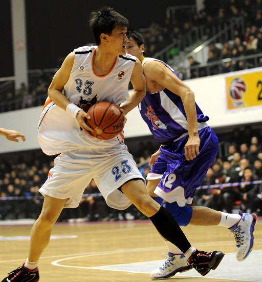 杨超篮球(路遥：率东北大学获得全国冠军，还在CBA总决赛防“死”朱芳雨)
