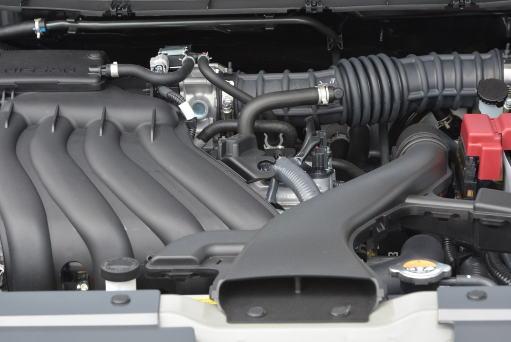 6升排量,代号为hr16de的自然吸气直列四缸发动机.