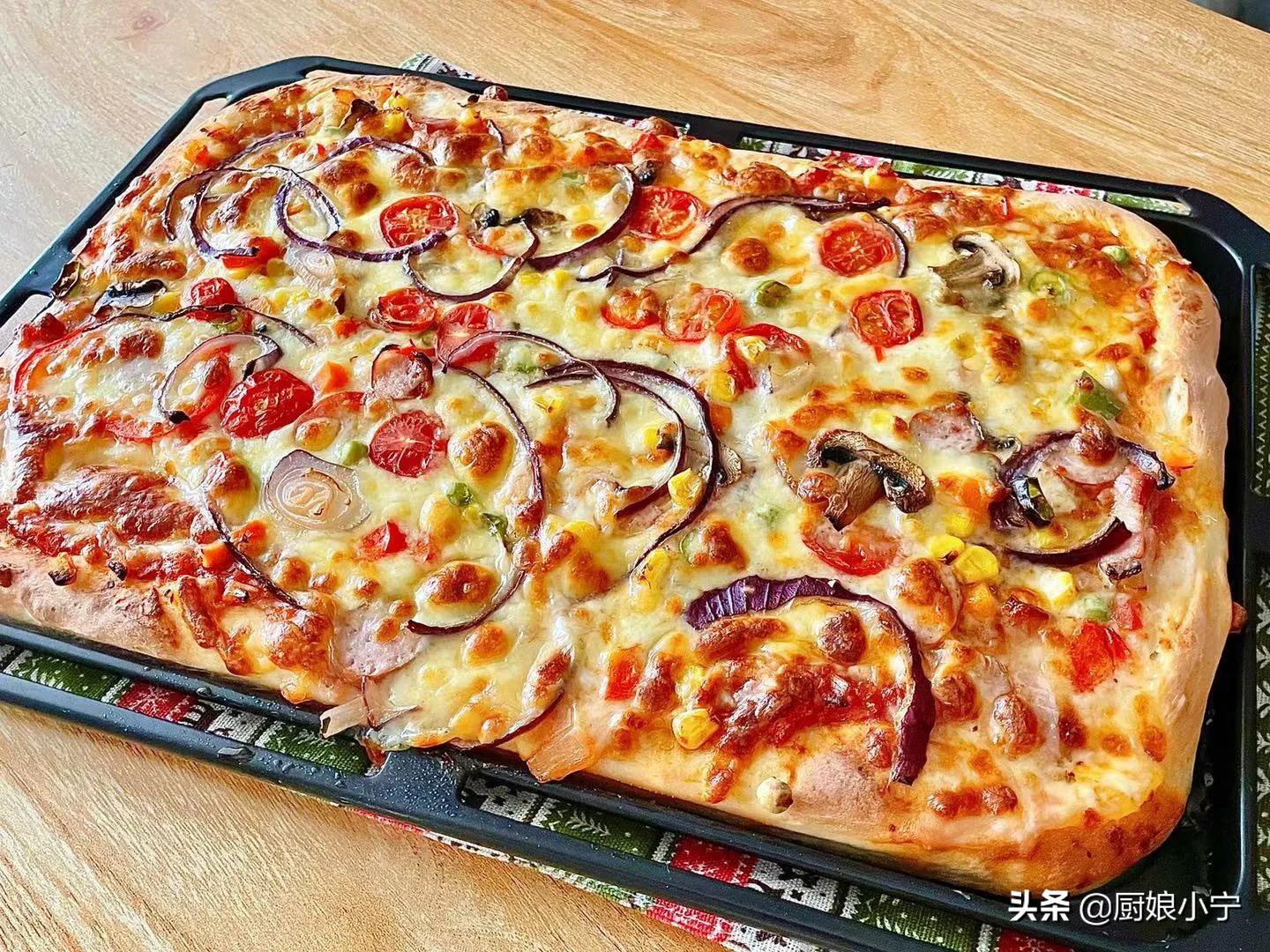 披萨制作方法（学会这配方披萨外皮酥脆超级拉丝）