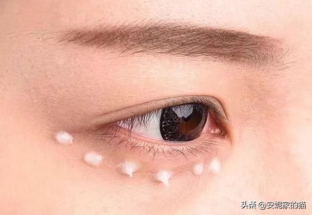 保湿、提亮、淡化痘印…冻干粉的6大用法总结