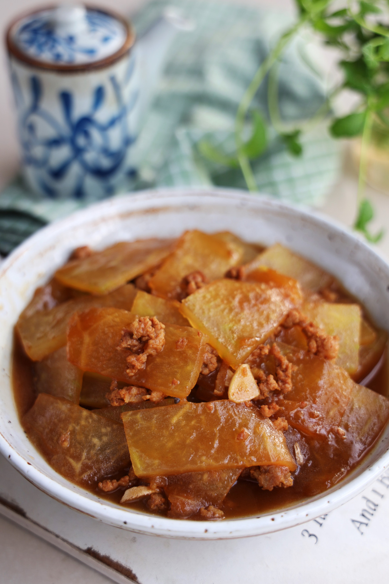 家常炒冬瓜(冬瓜不用再做汤了,最简单的荤素小炒,口感一流,下饭又营养