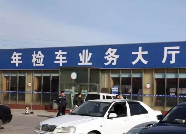 汽车加装尾翼年检能否通过？六年免检已过需注意