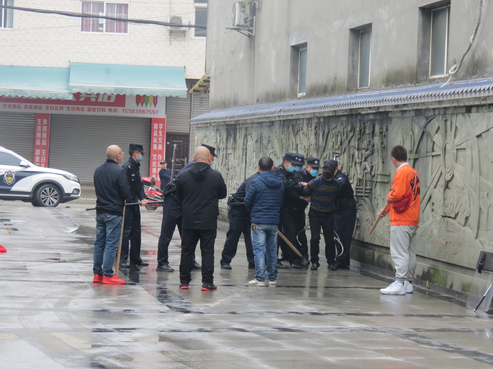 四川东坡区永寿小学开展反恐防暴应急处置演练