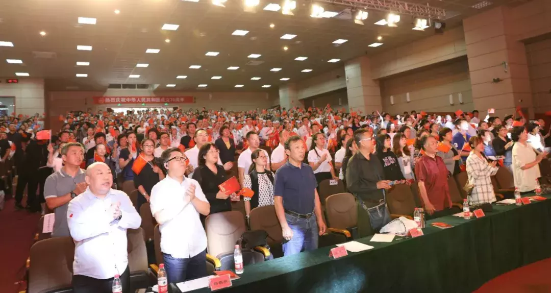 海淀区卫生健康系统“不忘初心、牢记使命”主题教育暨庆祝新中国成立70周年群众性合唱展演成功举办