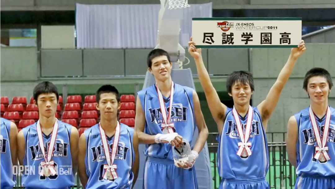 渡边雄太为什么能打nba(起点落后于周琦的渡边雄太，为何能在NBA立足？这件事中国篮球人应该想想清楚)