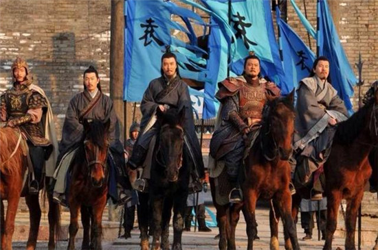 导语:根据《三国演义》的编写,后世人对于曹操的印象大多觉得他是一名