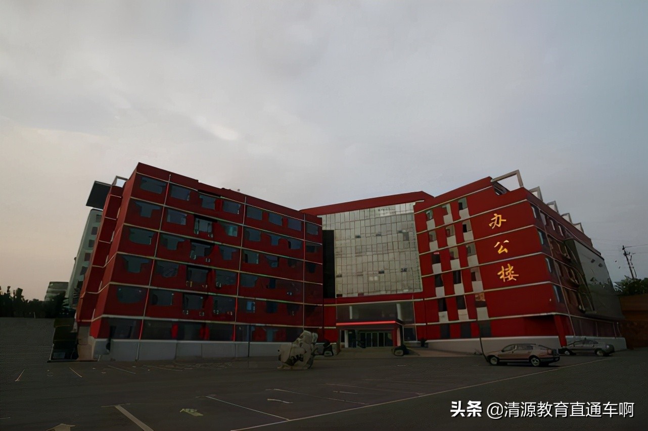 山西1所高校遭遇“断档”，投档线低于二本线，仍没能满额