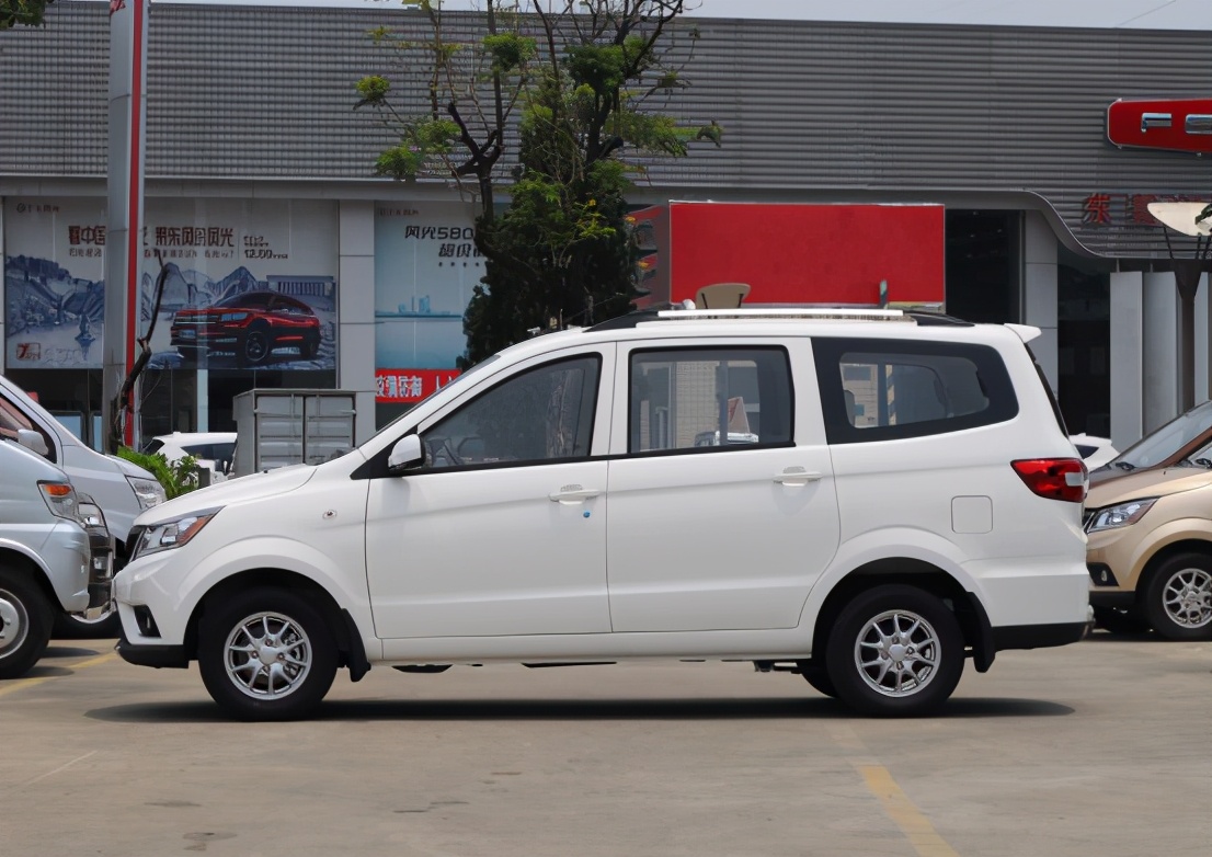 昌河m50s解析,依然在售的面包车,你觉得怎么样?