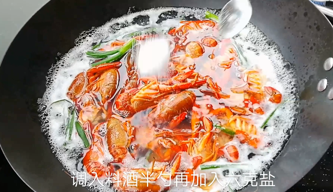 清水小龙虾的做法（堪比餐厅大厨的清水小龙虾烹饪方法）